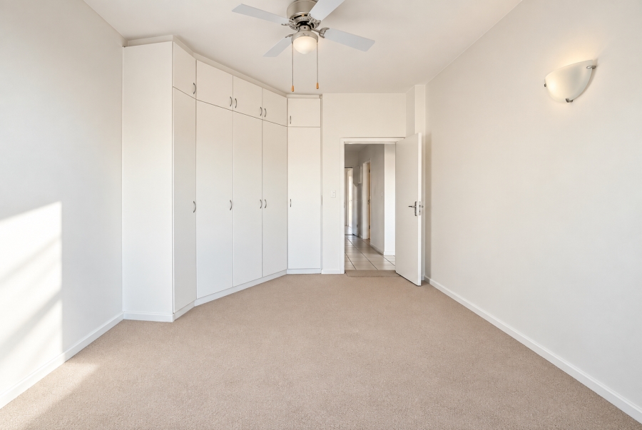 To Let 1 Bedroom Property for Rent in Green Point Western Cape